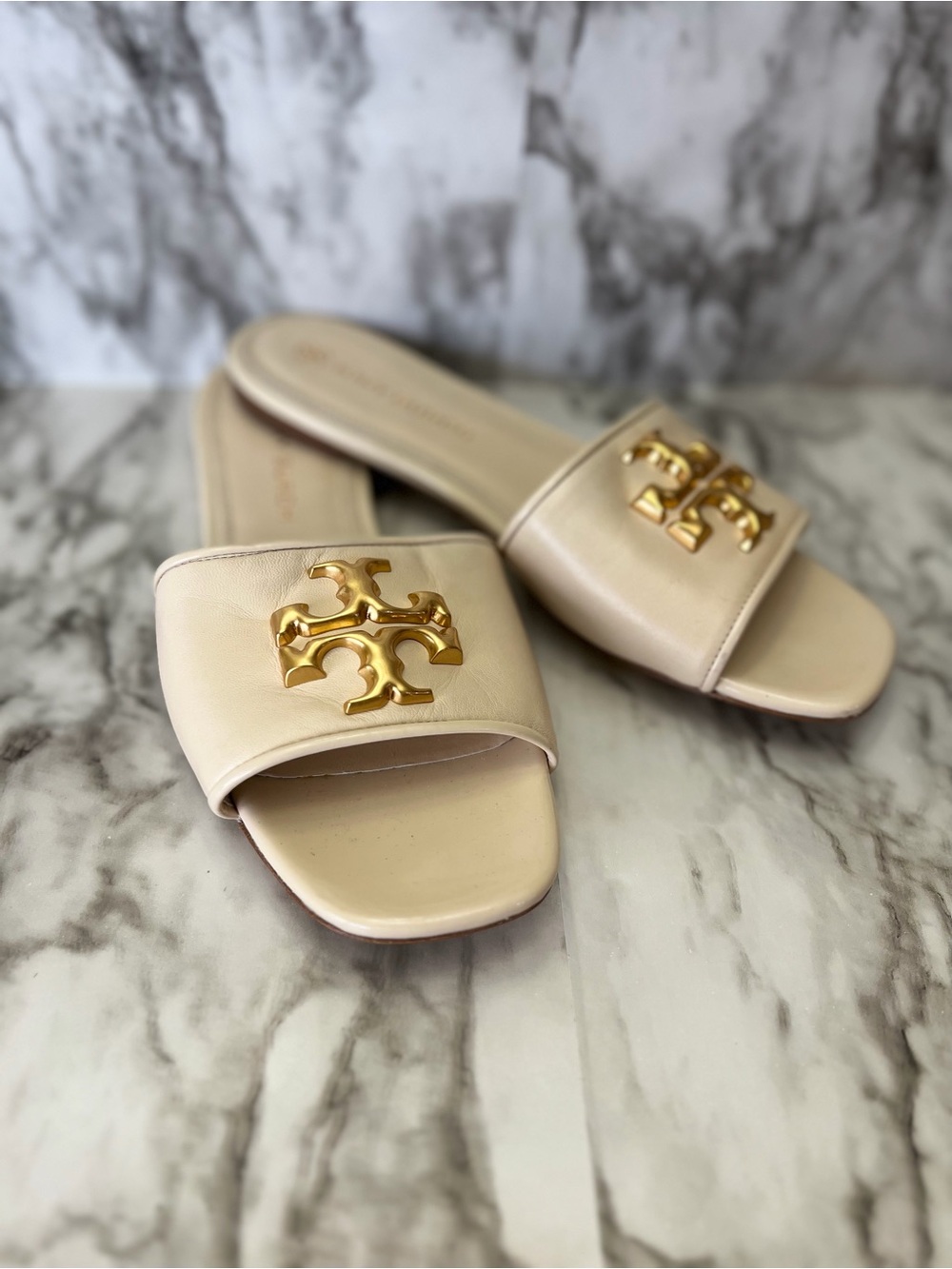 Tory Burch Eleanor Ivory Leather Slide Sandals with Gold Logo Womens 9 - Picture 5 of 6